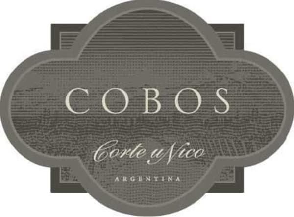 Rượu vang đỏ Vina Cobos Corte uNico 2010